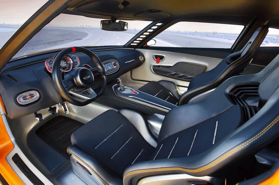 Kia GT4 Stinger Concept 2014 года  (фото 7 из 30)